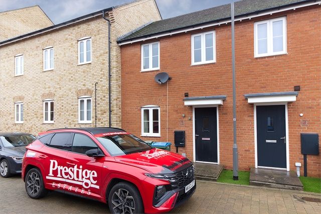 Property photo 1 of 10 Front