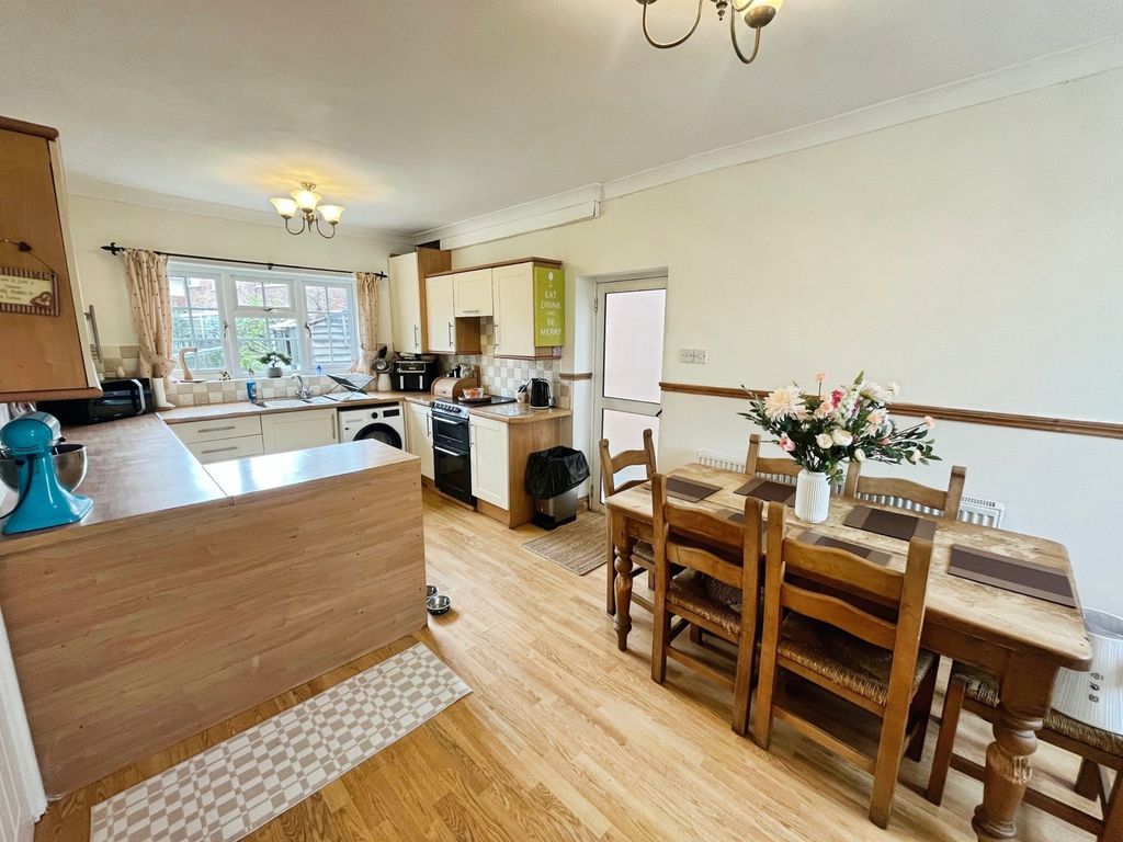 Property photo 3 of 13 Kitchen/Diner