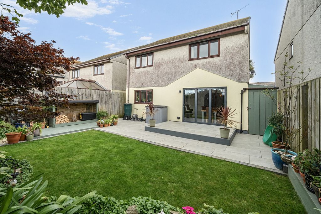 Property photo 3 of 14