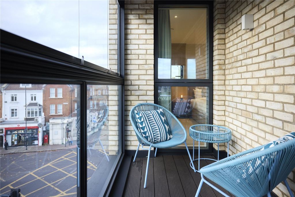 Property photo 1 of 22 Picture No. 17