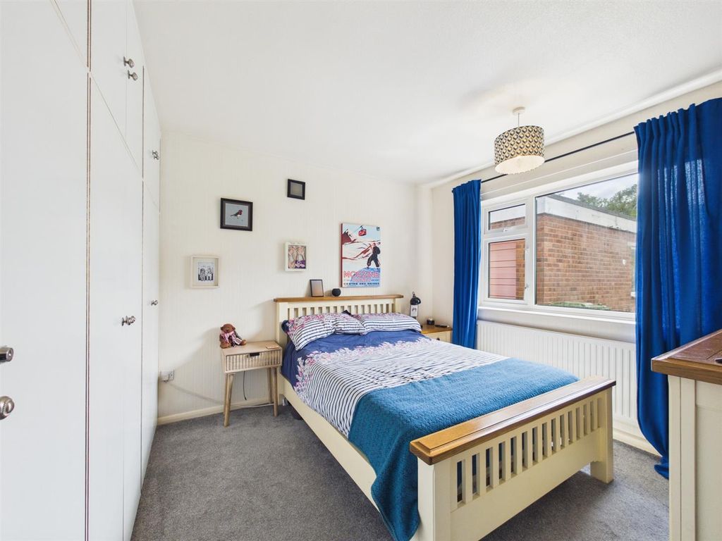 Property photo 1 of 12 Bedroom