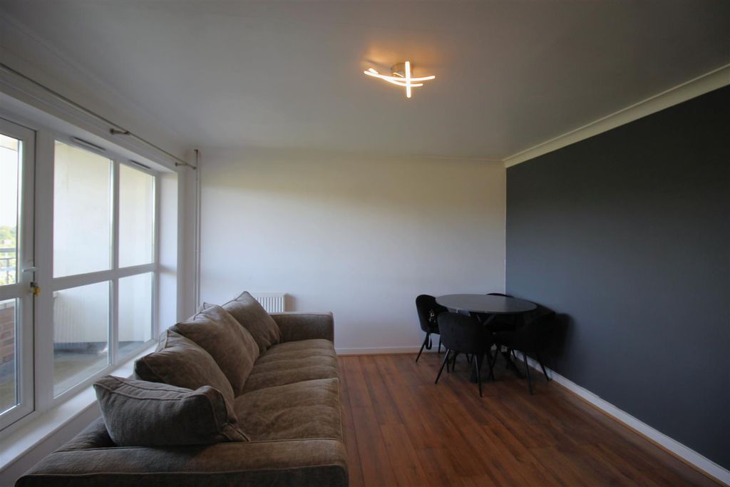 Property photo 3 of 12 Img_8644.Jpg