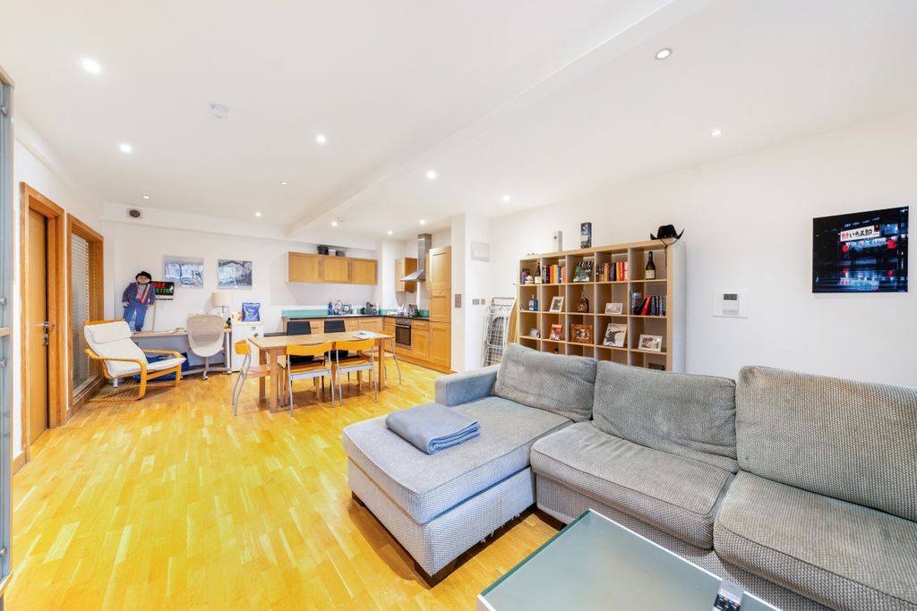 Property photo 3 of 19 96203_Flat 26 Nok...