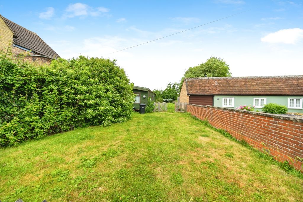 Property photo 2 of 17 Photo