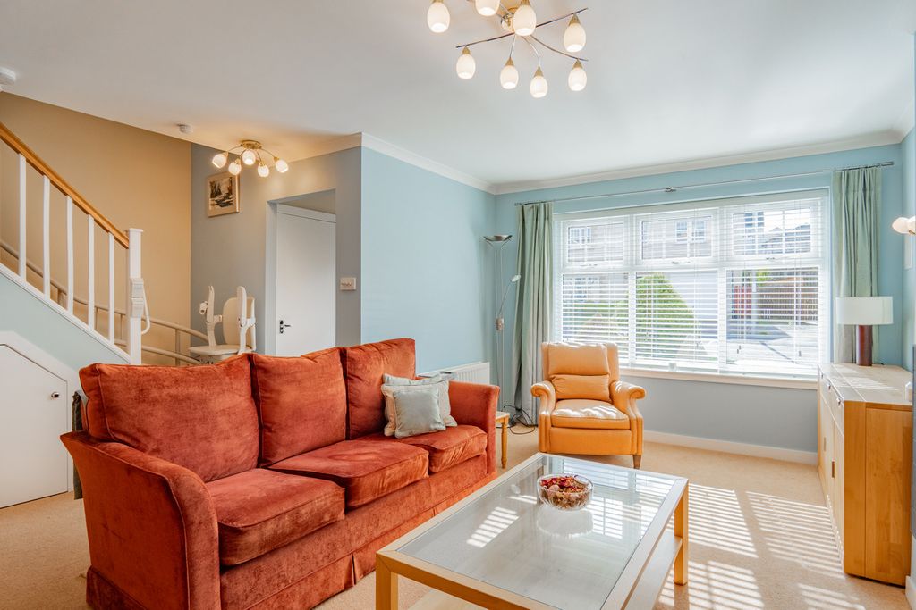 Property photo 3 of 40