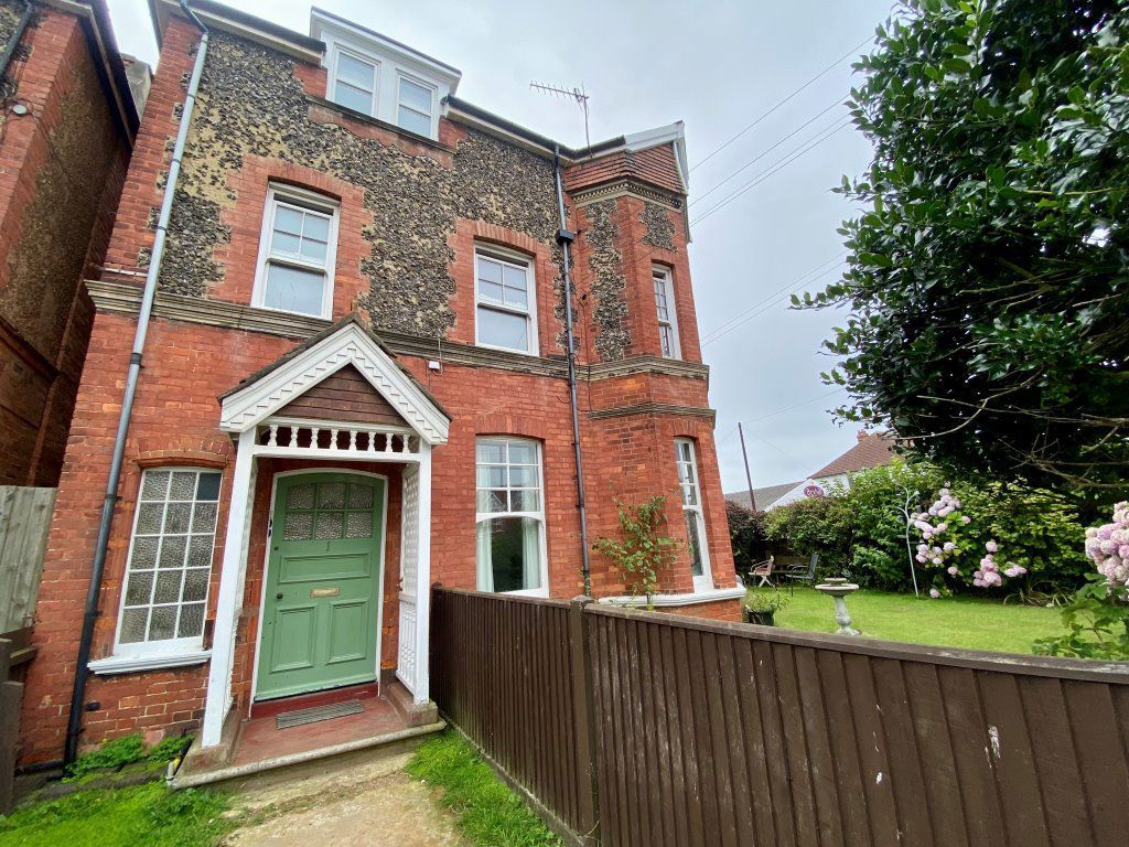 Property photo 1 of 6