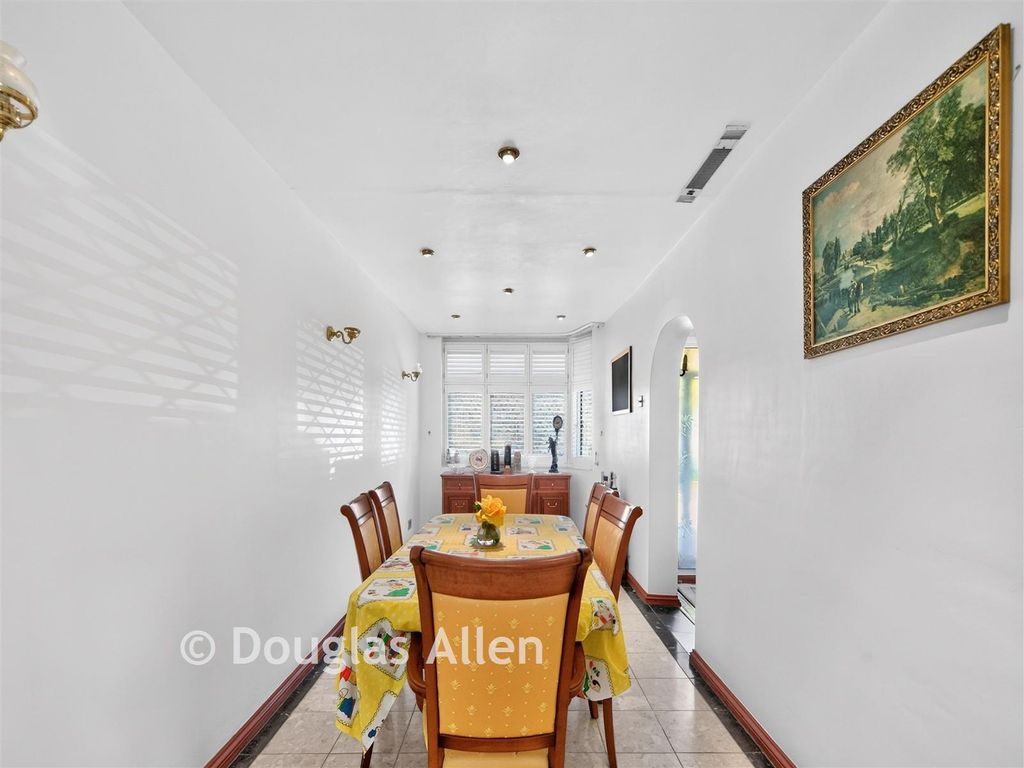 Property photo 2 of 14 Dining Room