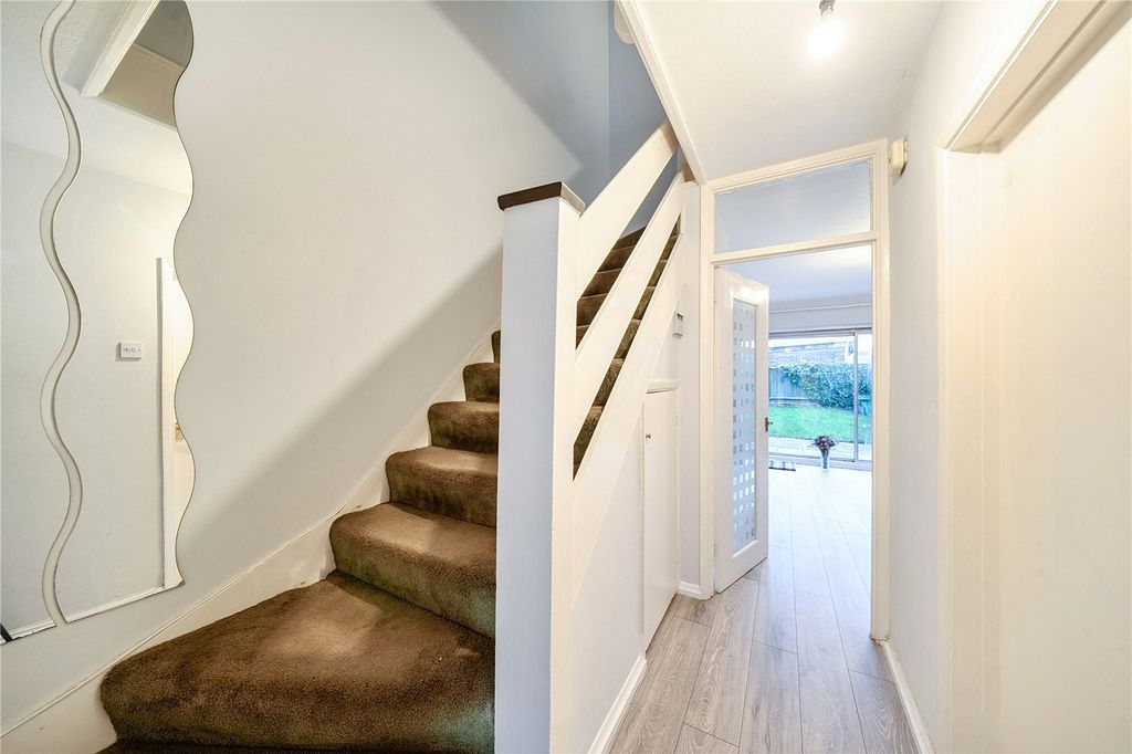 Property photo 2 of 19 Picture No. 13