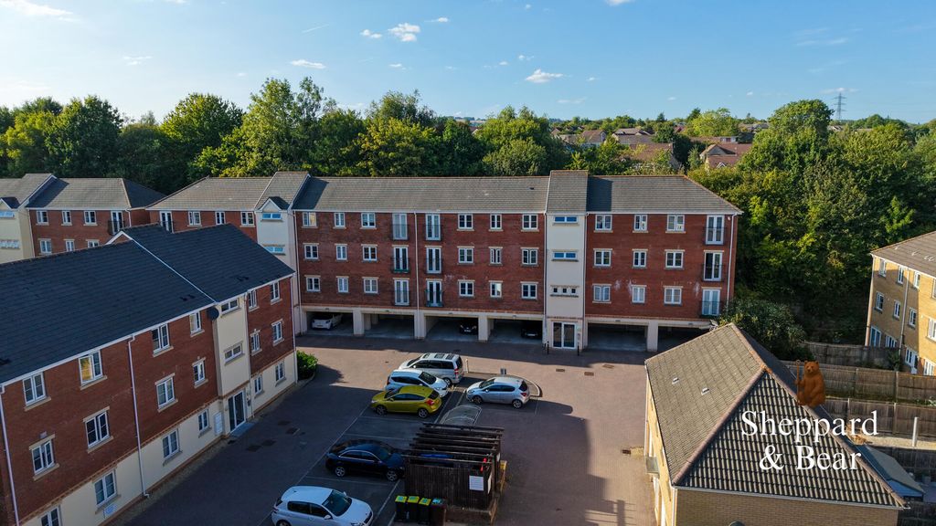 2 bed flat for saleRowsby Court, Pontprennau, Cardiff CF23
