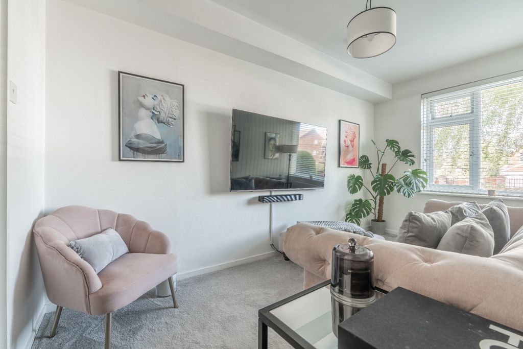 Property photo 2 of 10 5087912