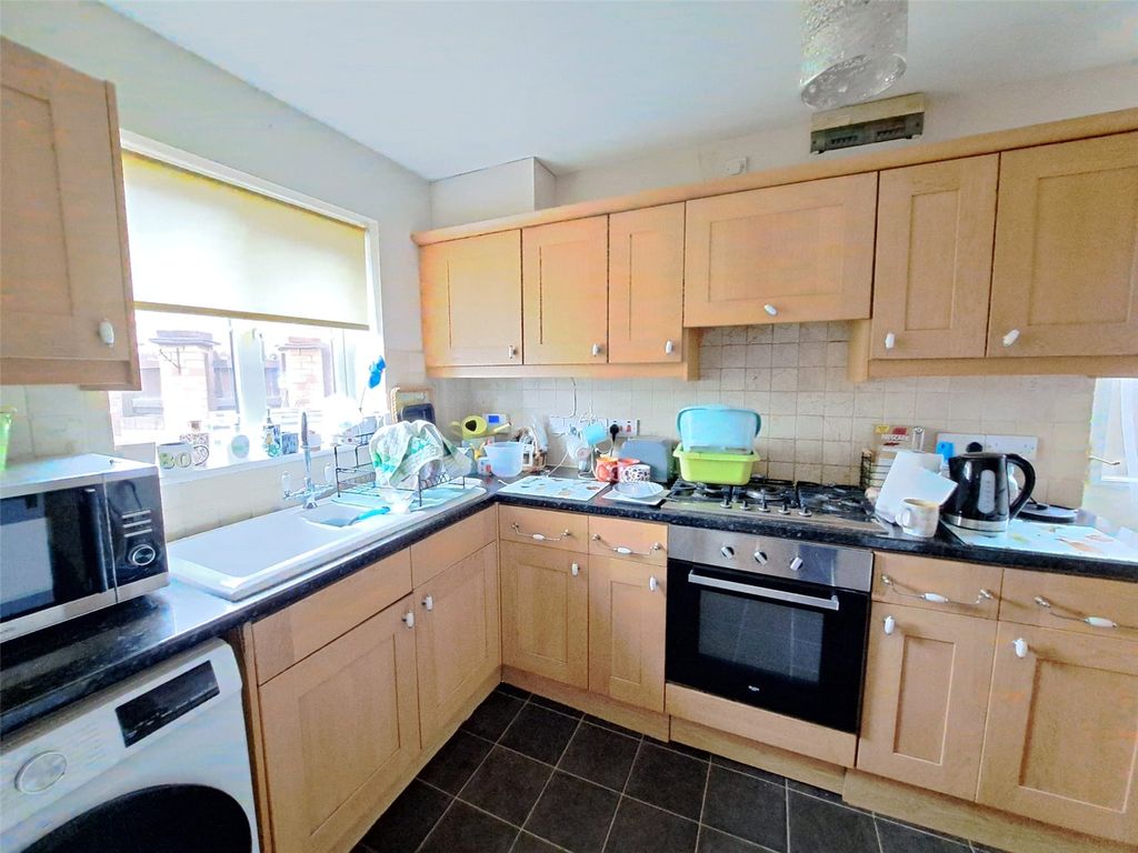 Property photo 2 of 12 Picture No. 05