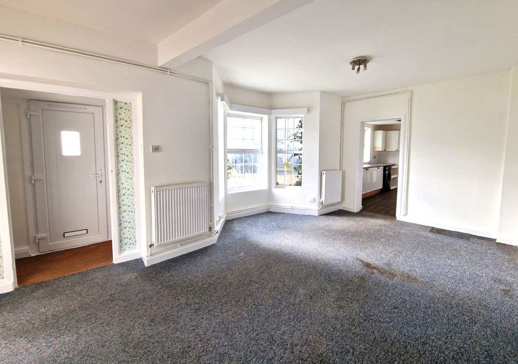 Property photo 2 of 14 Gallery