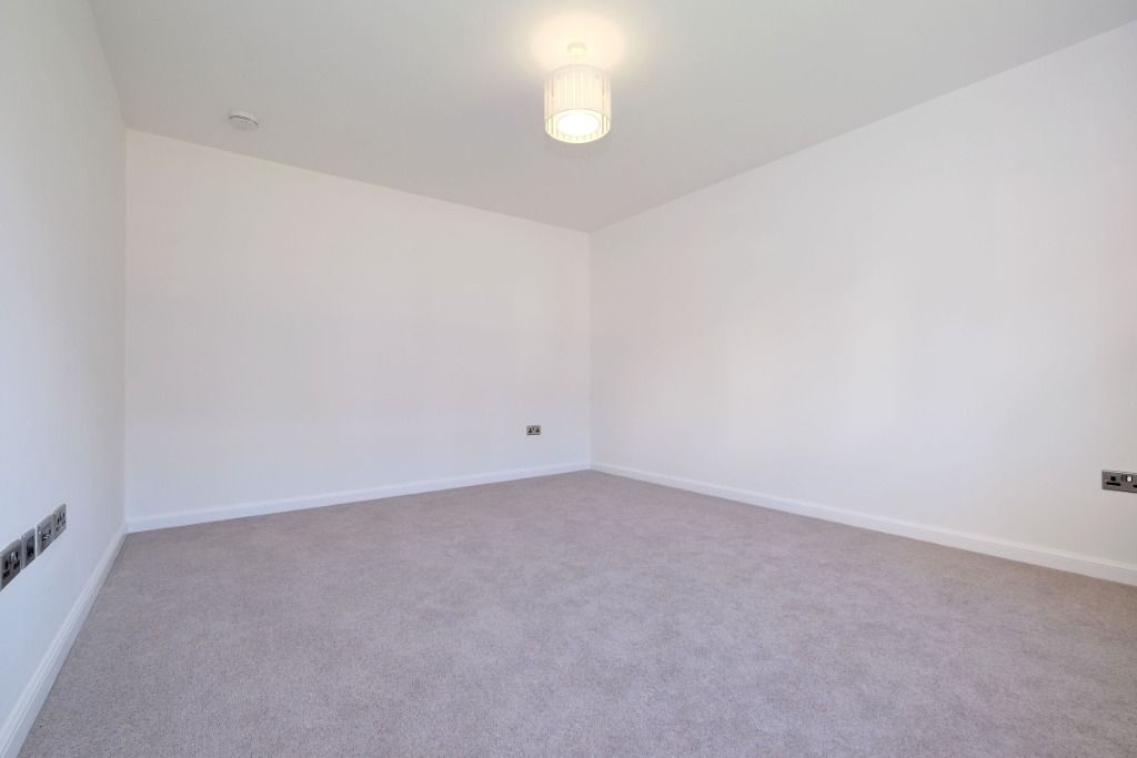 Property photo 3 of 28