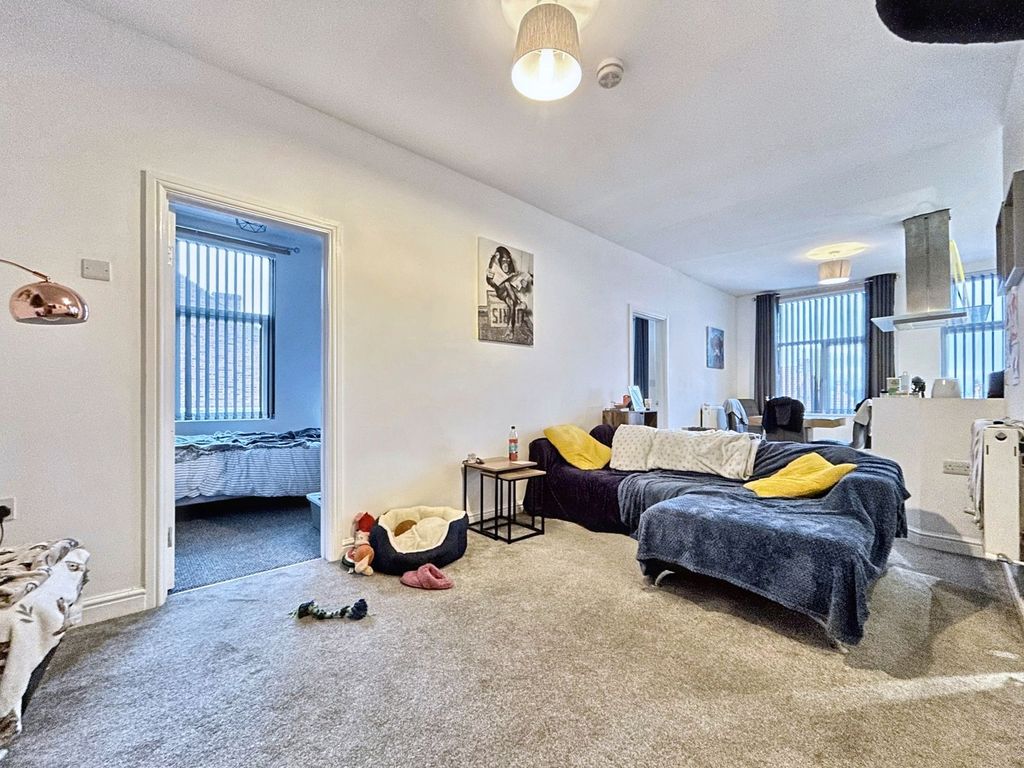Property photo 3 of 19