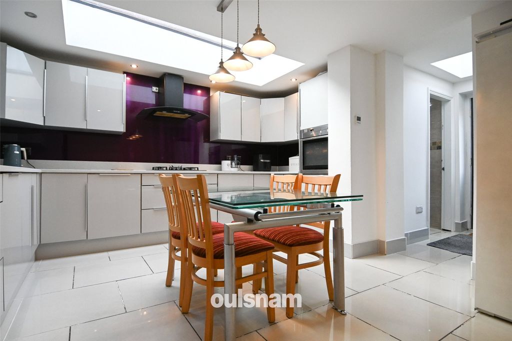 Property photo 2 of 27 Picture No. 03