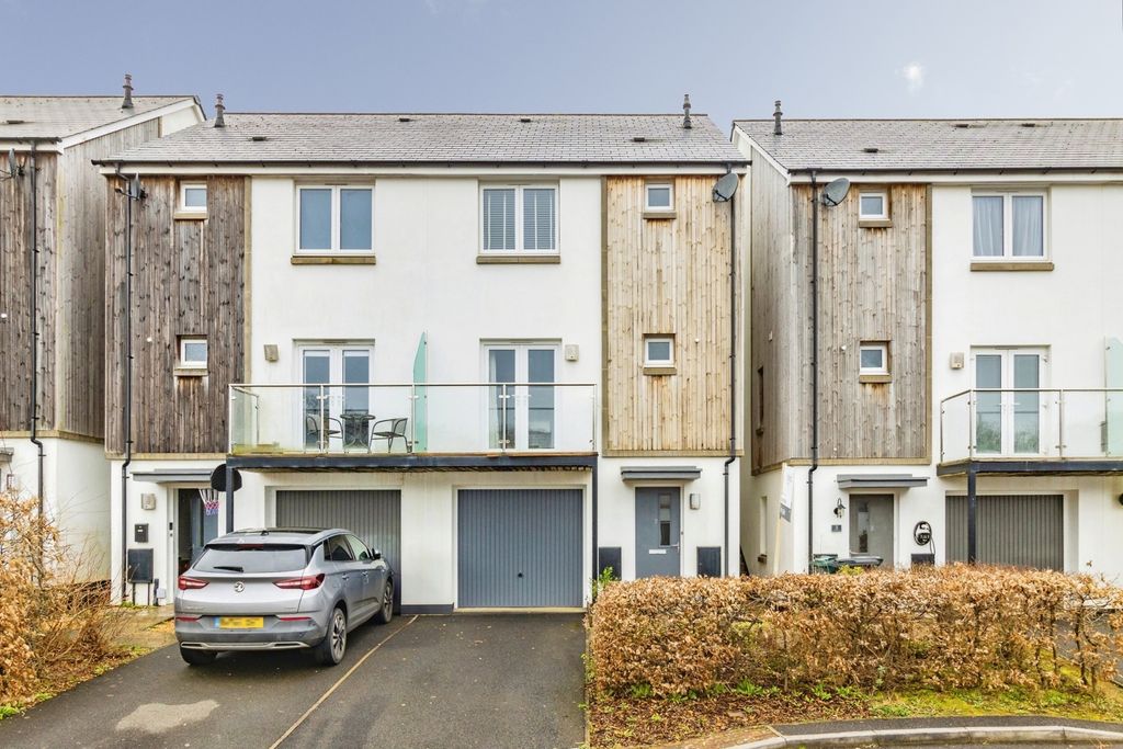 Property photo 1 of 19 Pbox-Img.Jpg