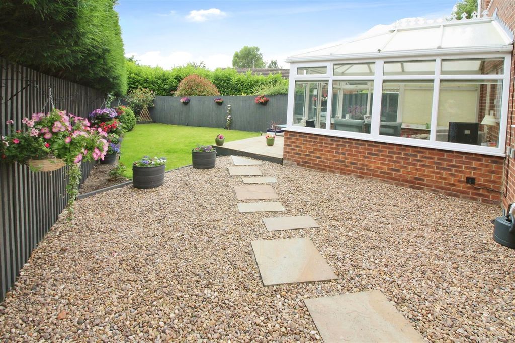 Property photo 2 of 21 Exterior