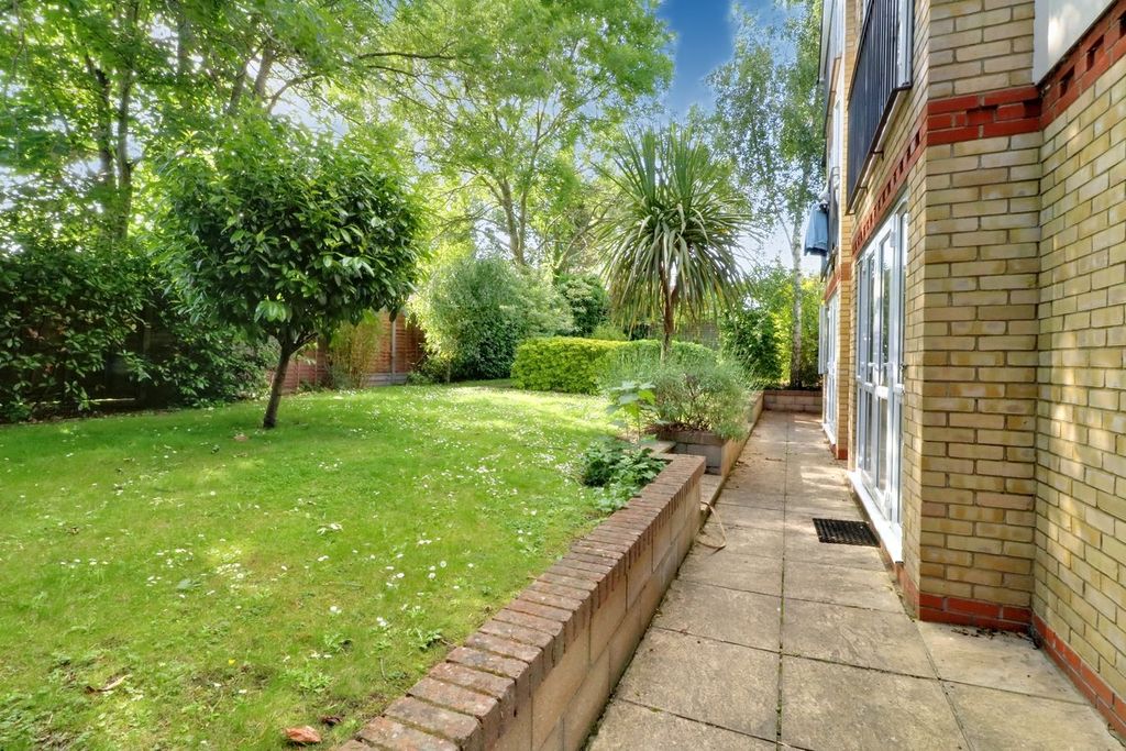 Property photo 2 of 11