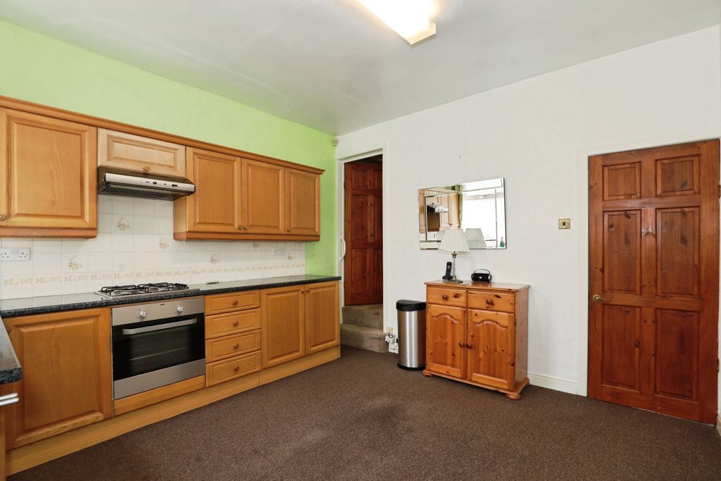 Property photo 3 of 16 Kitchen Diner