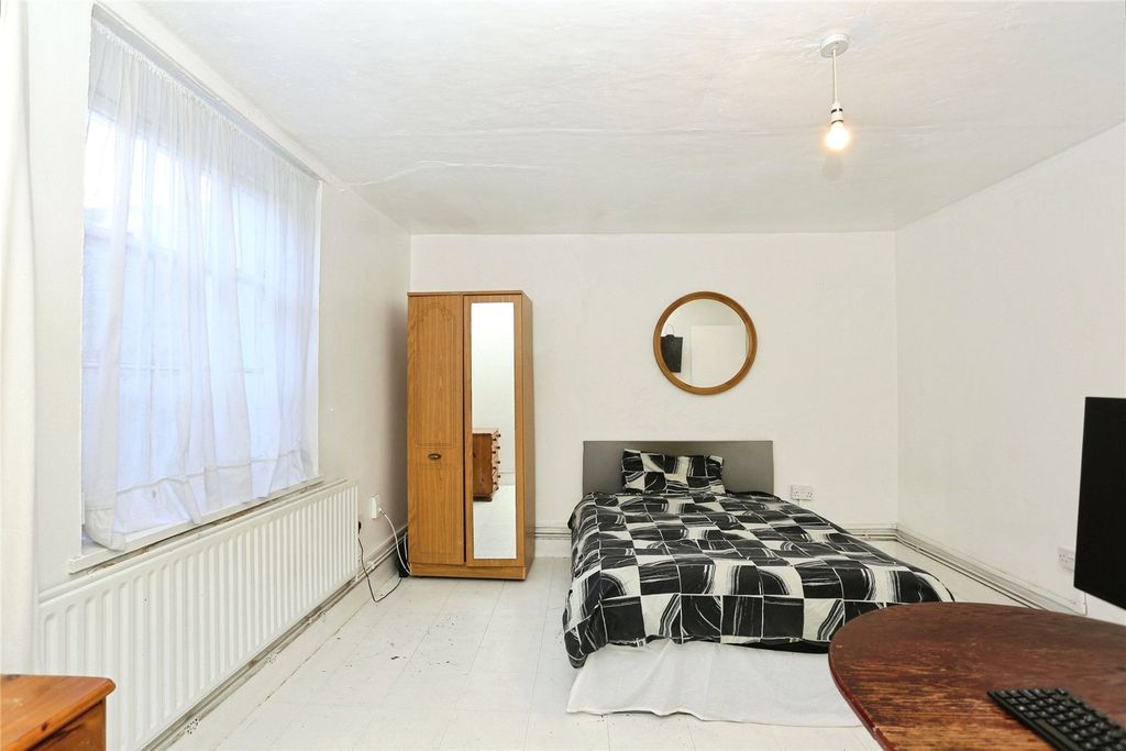 Property photo 2 of 12 Picture No. 02