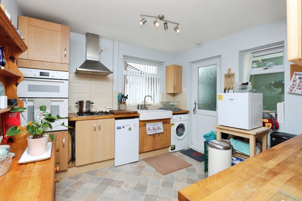 Property photo 3 of 17 Pbox-Img.Jpg