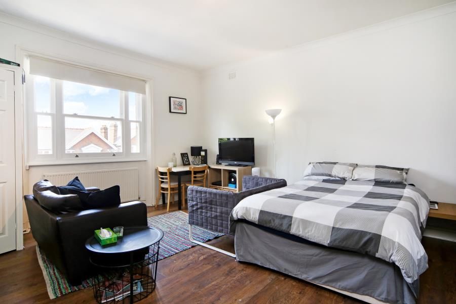 Property photo 1 of 6