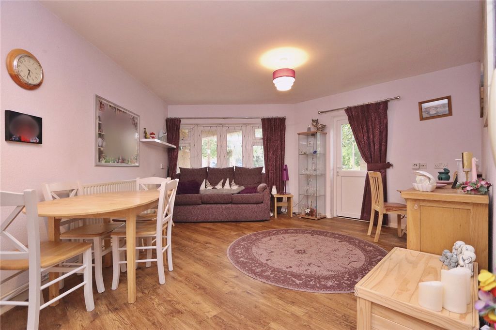 Property photo 2 of 11 Picture No. 10