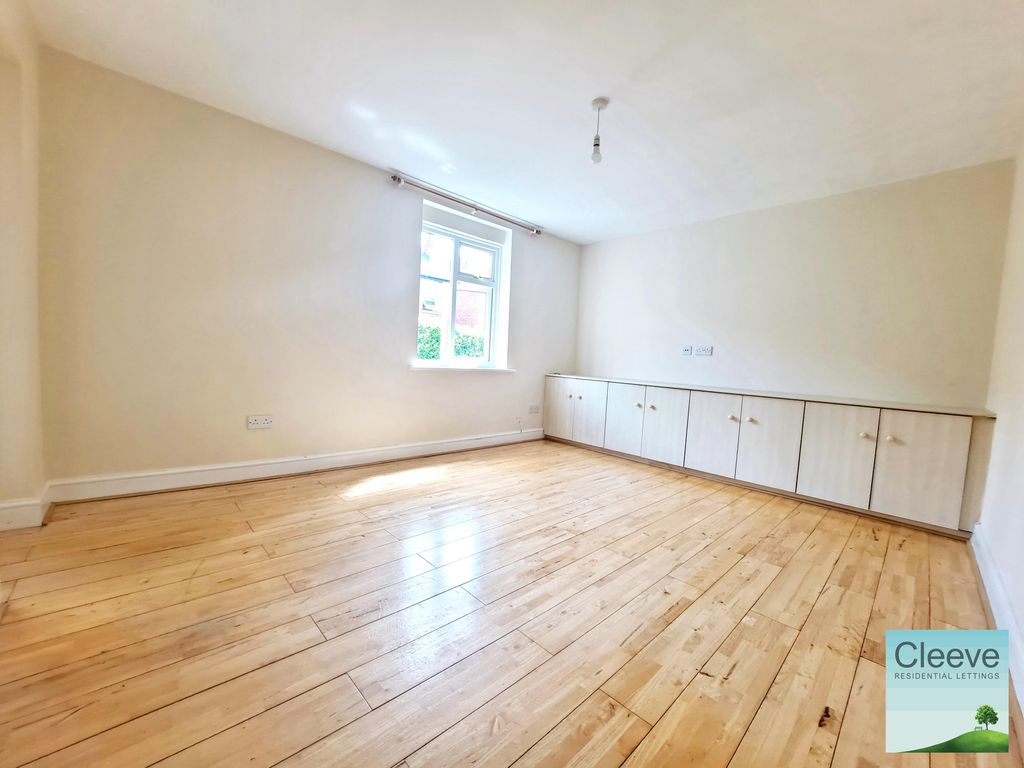 Property photo 3 of 12 1000170581