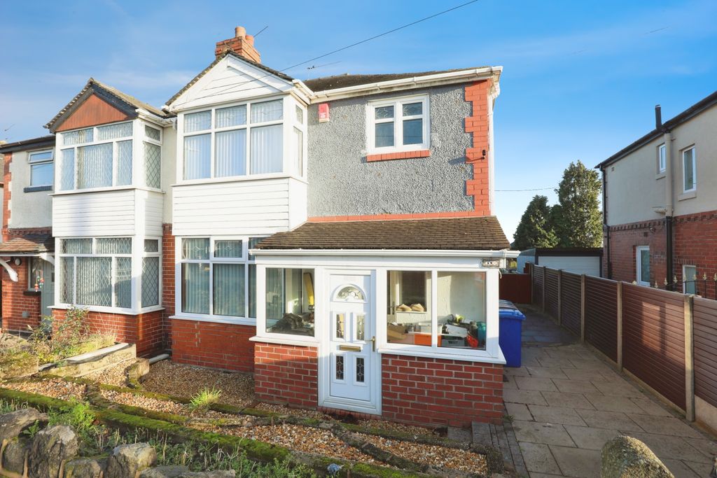 Property photo 1 of 15 Front