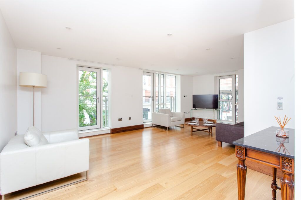 Property photo 1 of 3
