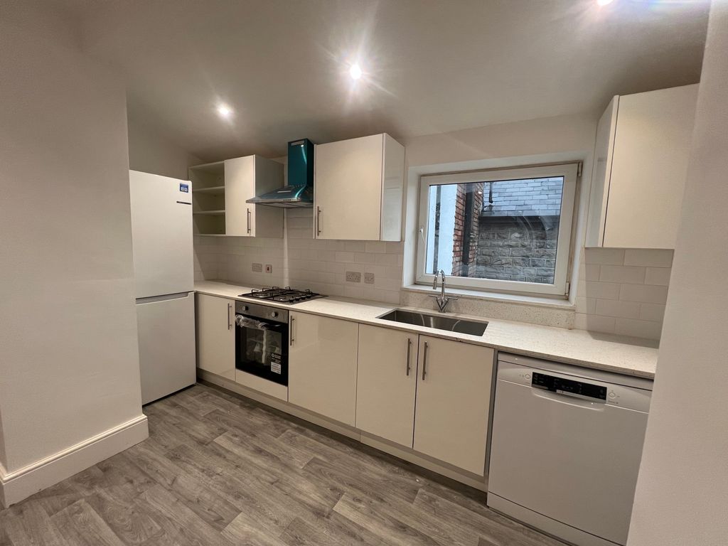 Property photo 2 of 9 Image