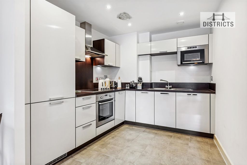 Property photo 2 of 10 Montreal House (5).Jpg