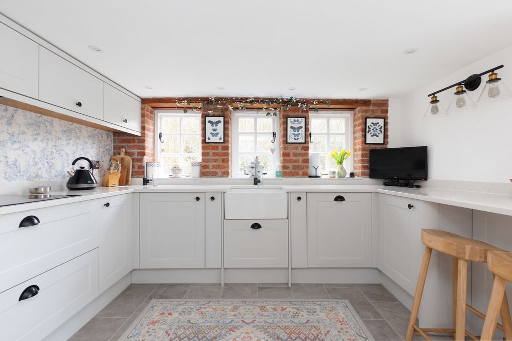 Property photo 3 of 26 48743210