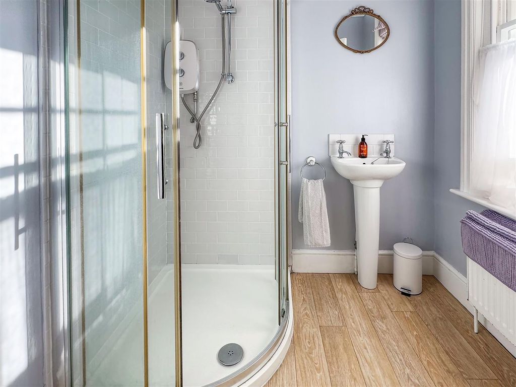 Additional image 23 of 6 bed semi-detached house for saleEast Ham Road, Littlehampton BN17