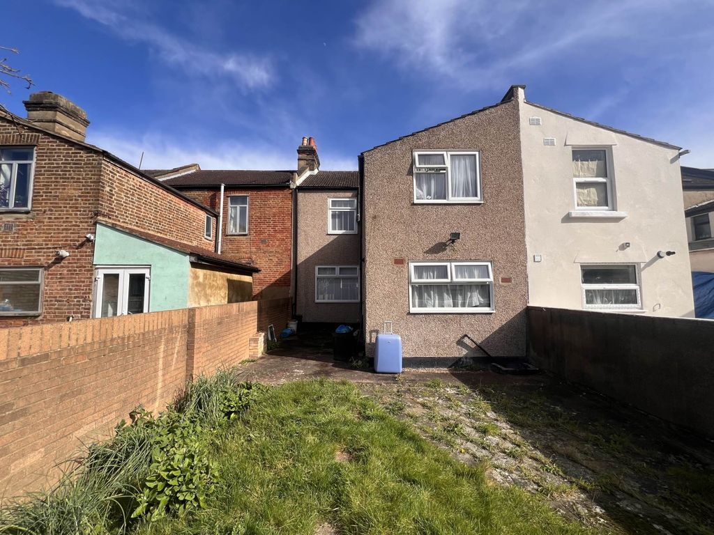 Property photo 2 of 4