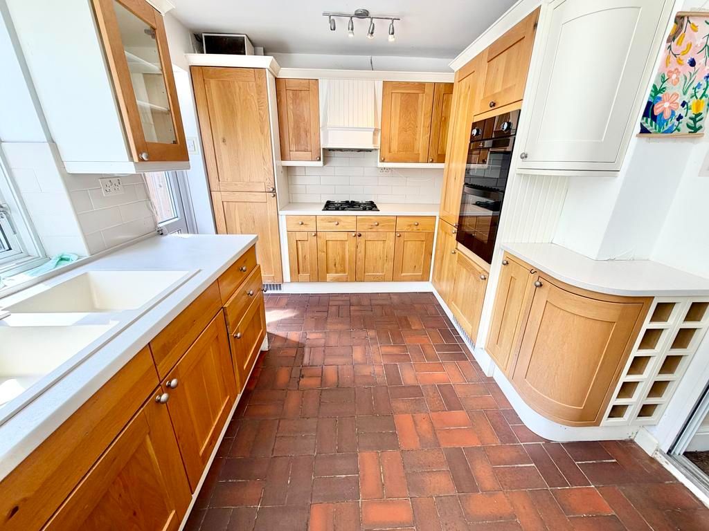 Property photo 2 of 23