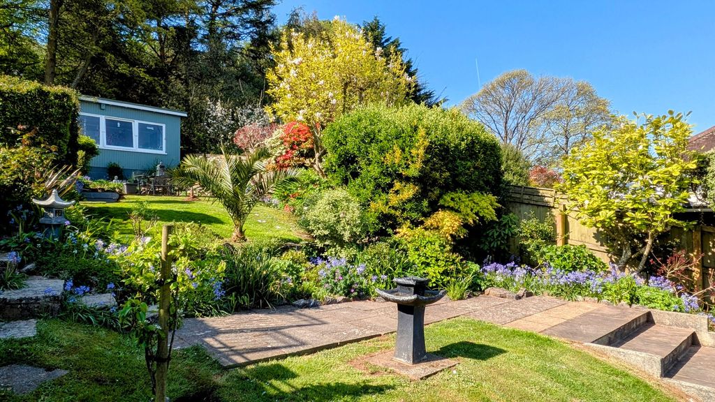 Property photo 2 of 32