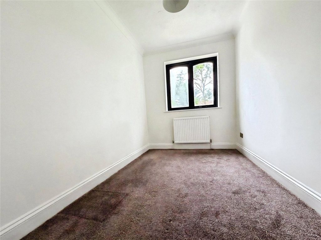 Property photo 3 of 10 Picture No. 02