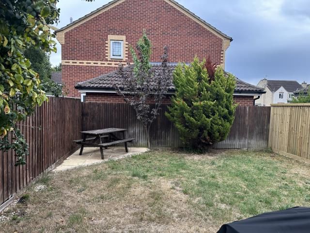 Property photo 2 of 6 Garden