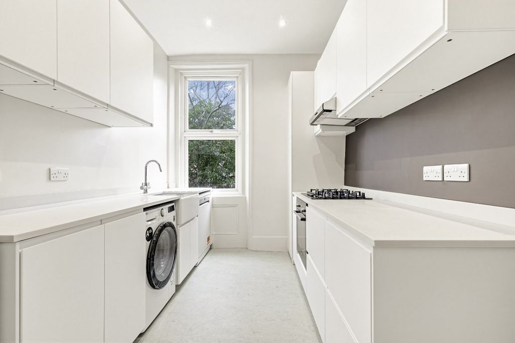 Property photo 2 of 11 Picture No. 05