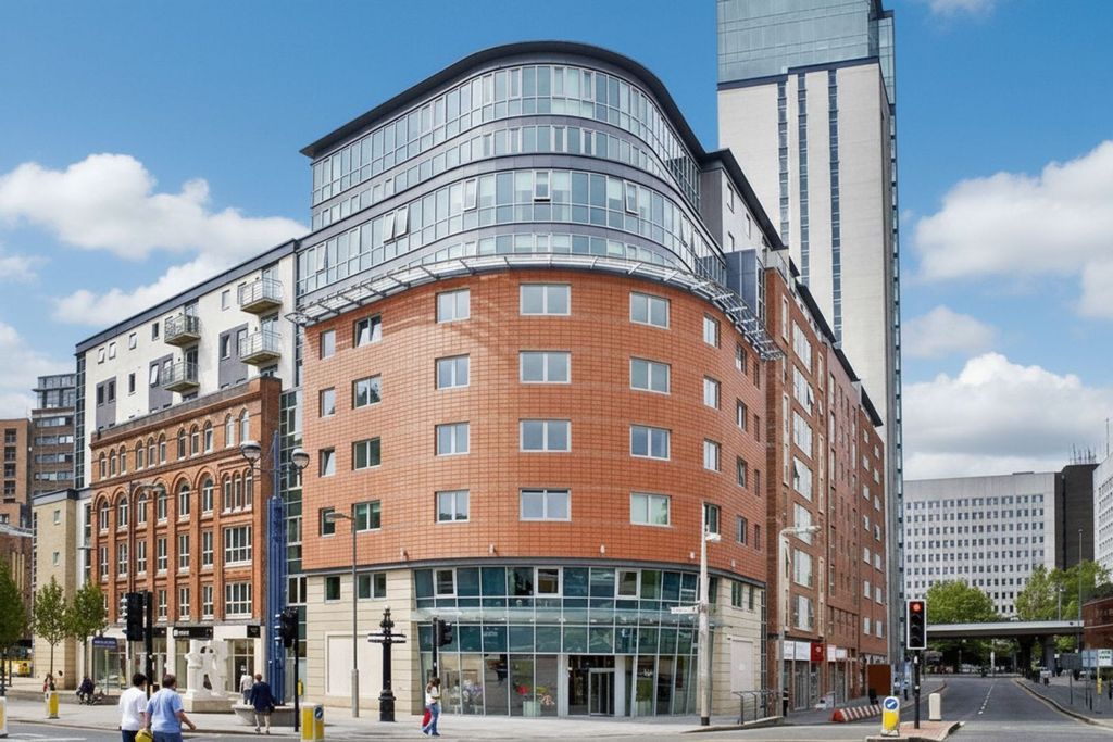 Property photo 1 of 5