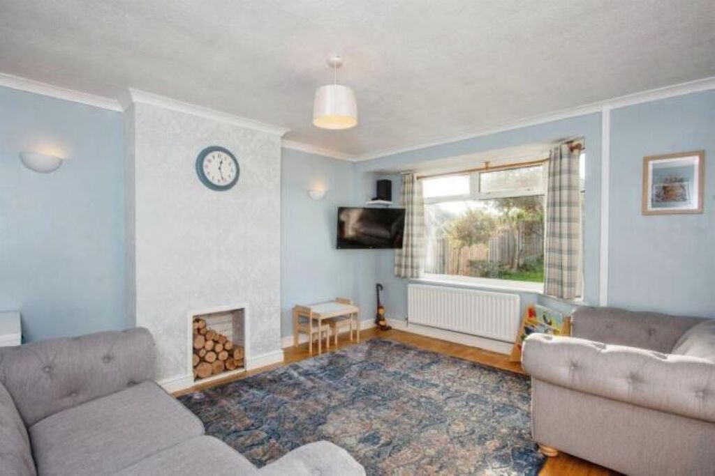 Property photo 3 of 14