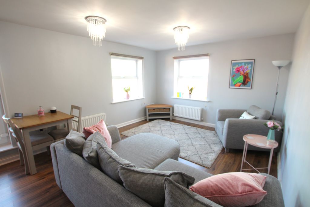 Property photo 2 of 19