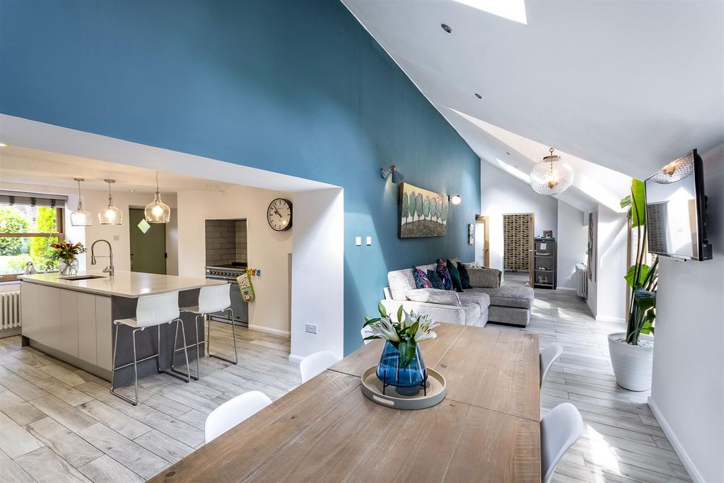 Property photo 3 of 29 Open Plan Living