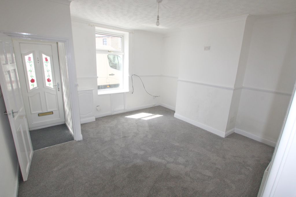 Property photo 2 of 7 2