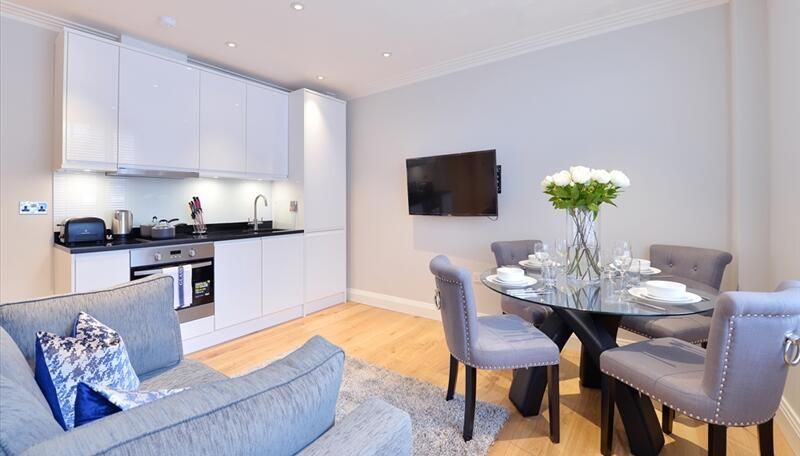 Property photo 3 of 9 Dining Room