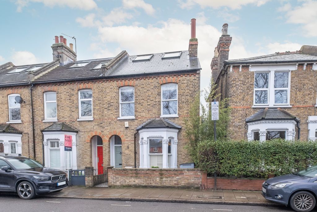 Property photo 2 of 11