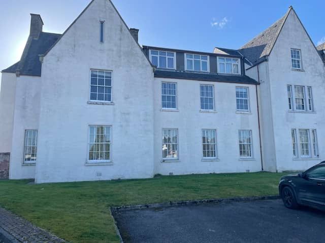 Property photo 1 of 11