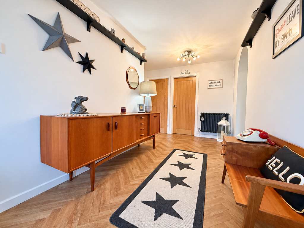 Property photo 3 of 39 881Ed862-F640-43E1-B91A-2C92B59Eef01