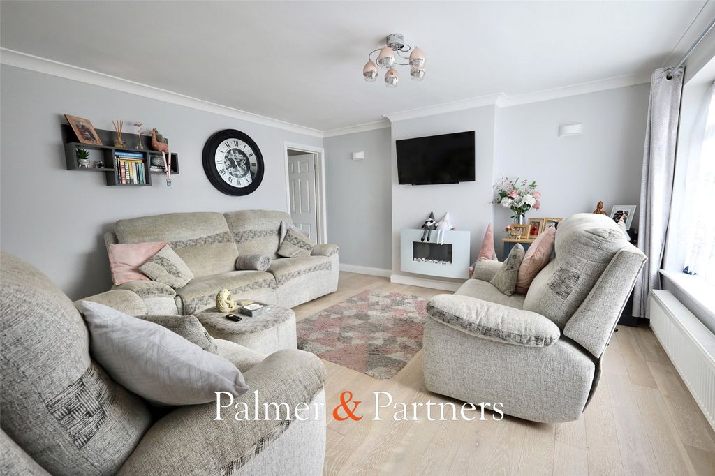 Property photo 3 of 17 Picture No. 05